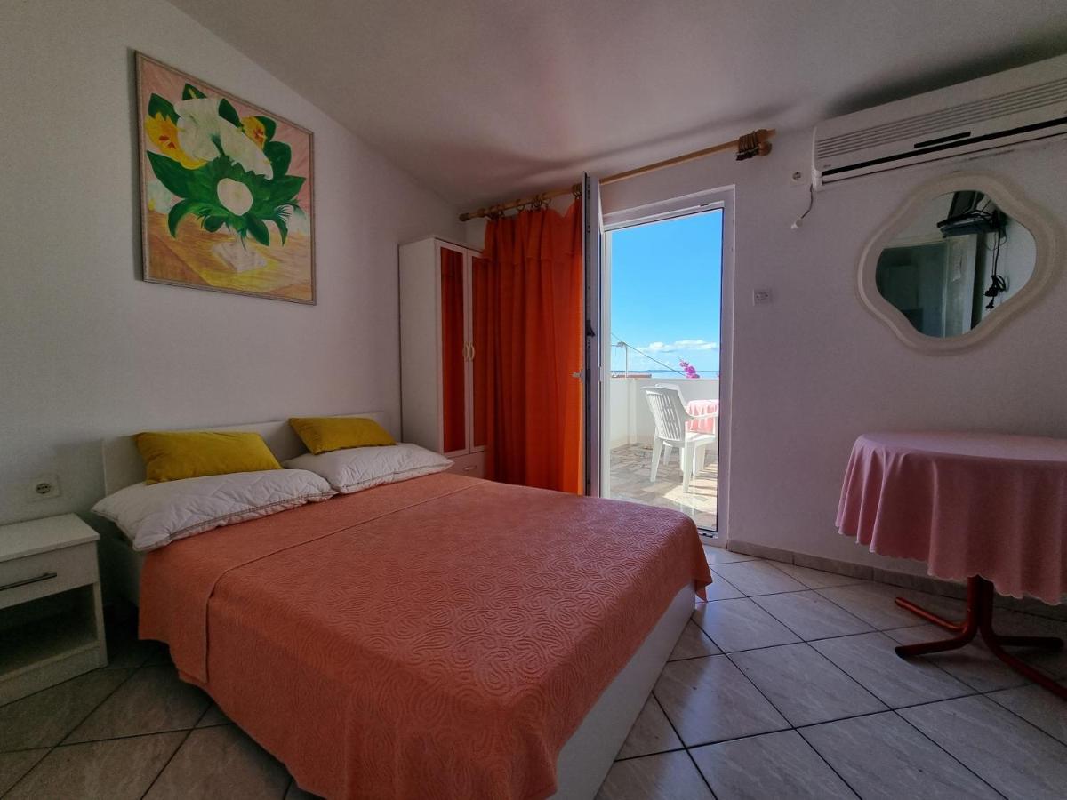 Apartments Ana Novalja Bagian luar foto
