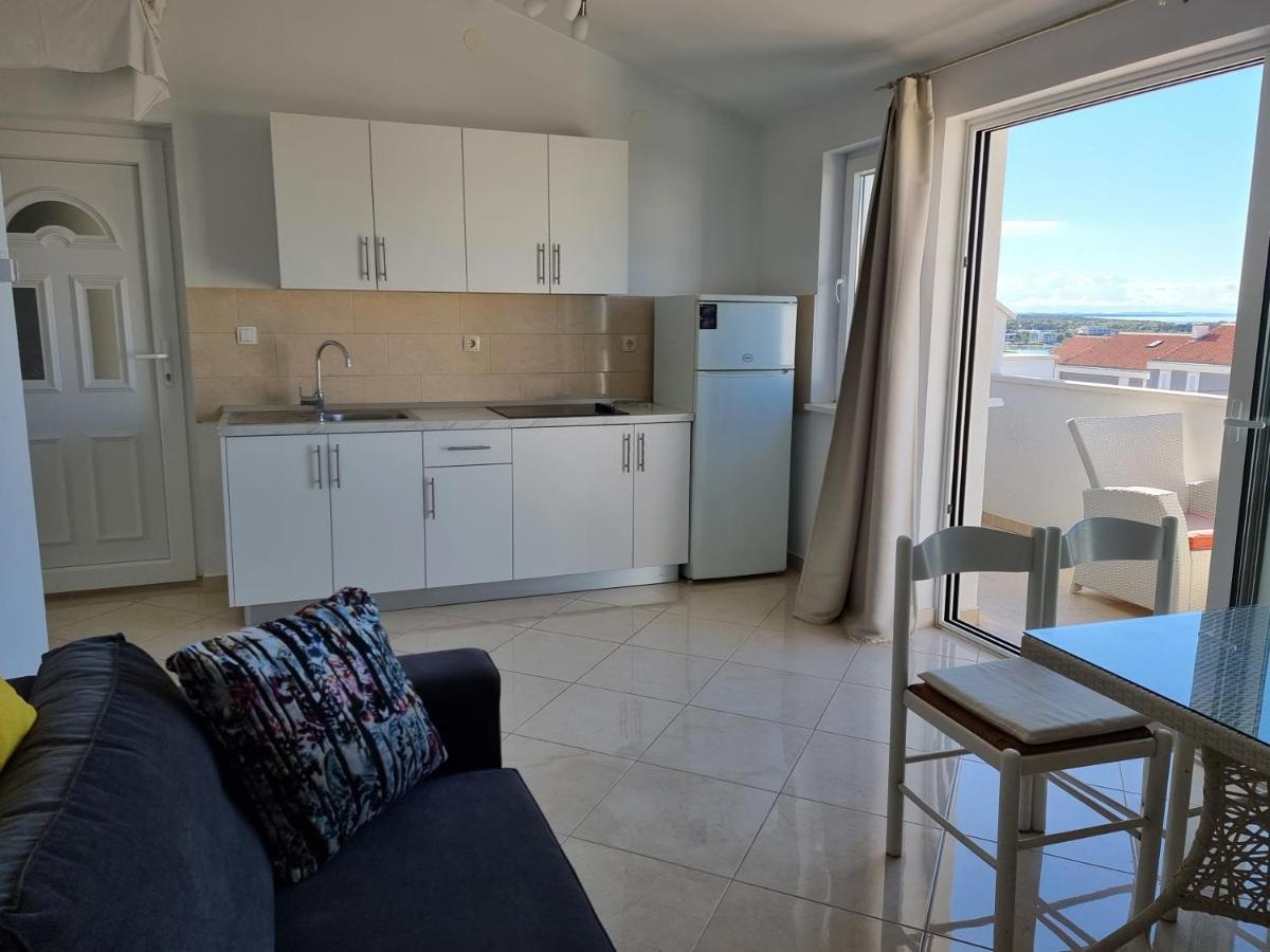 Apartments Ana Novalja Bagian luar foto